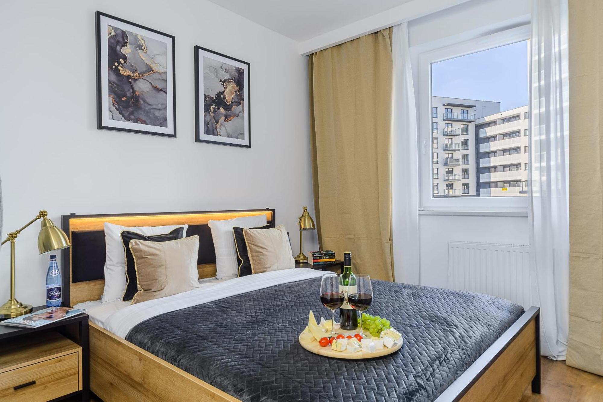 Lumina Premium With Parking Manufactura Apartment